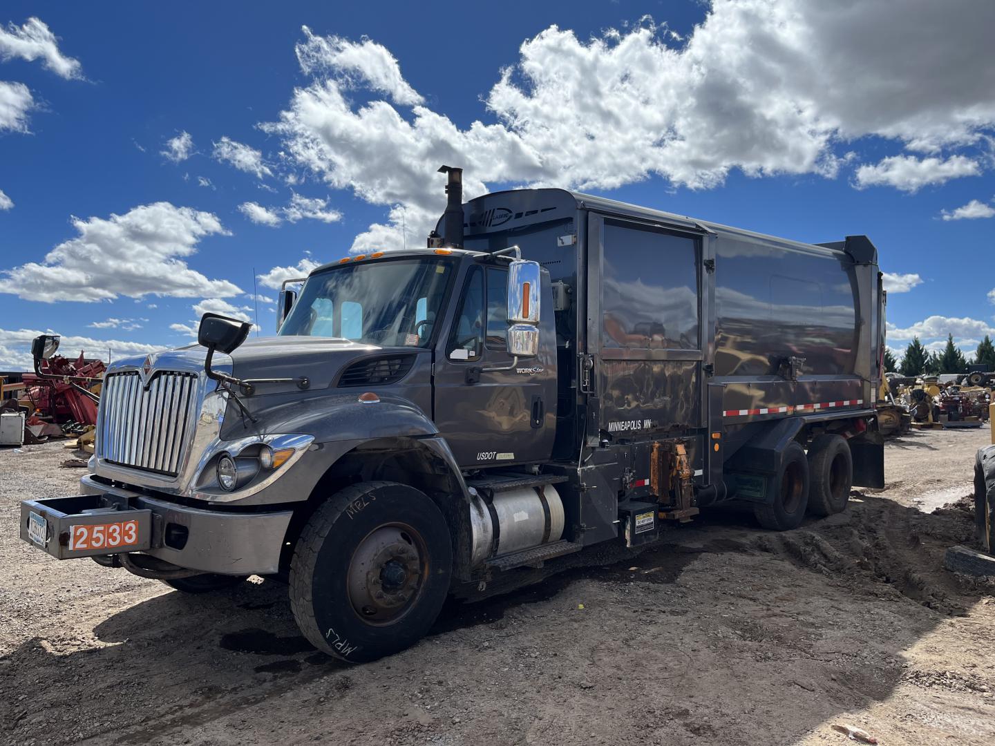 CAMION DE BASURA INTERNATIONAL WORKSTAR 7400